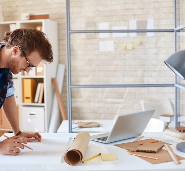 busy-architect-PYVKWM4-810x690